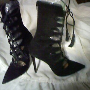 Steve Madden Sz 10 Suede Tie Up Ankle Boots  5" He